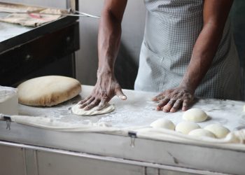 BASİT USULDE VERGİ MÜKELLEFİYİM, SEMT PAZARINDA SATIŞ YAPARSAM BASİT USULDE VERGİLENDİRMEYE DEVAM EDEBİLİR MİYİM?