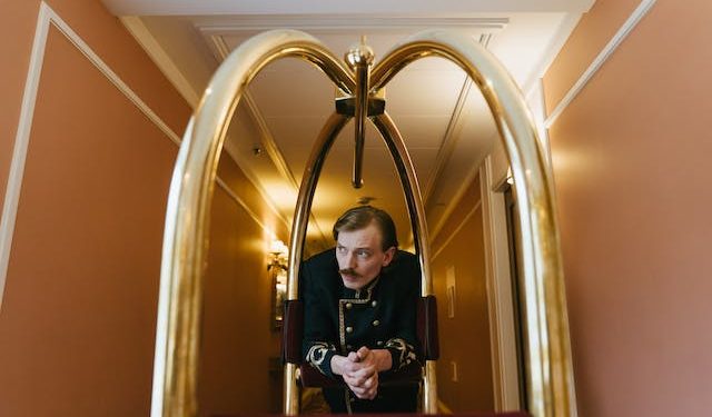 TURİZM TESİSLERİNİN NİTELİKLERİNE İLİŞKİN YÖNETMELİĞİN UYGULANMASI